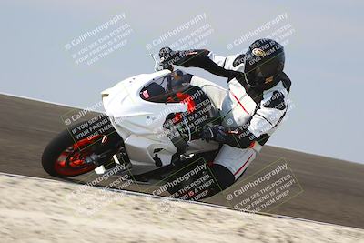 media/Nov-02-2025-Lets Ride (Sun) [[f7a3caa734]]/B Group/1120am (Turn 2 Inside)/